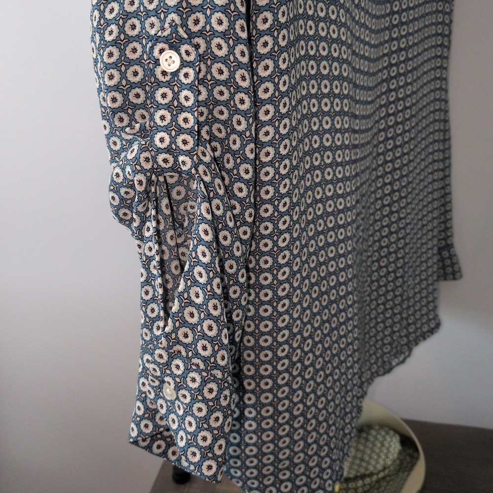 LOFT Blouse Womens Large Blue White Floral Medallion Roll Tab Long Sleeve 418589 - Picture 5 of 9